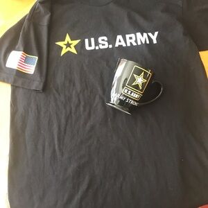U.S. Army Black T-Shirt and Mug Set